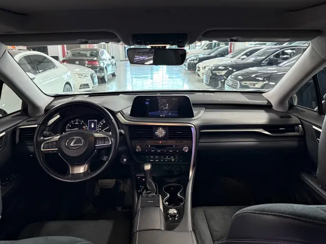 Lexus RX — Фото автомобиля 9