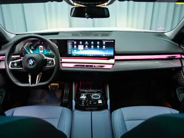 BMW 5 Series — Фото автомобиля 5