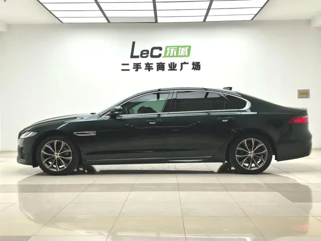 Jaguar XFL — Фото автомобиля 6