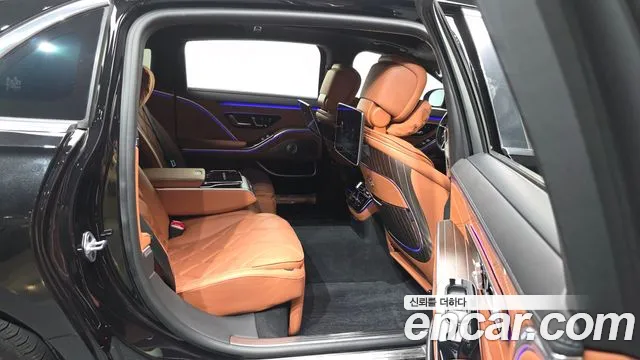 Mercedes-Benz S-Class — Фото автомобиля 12