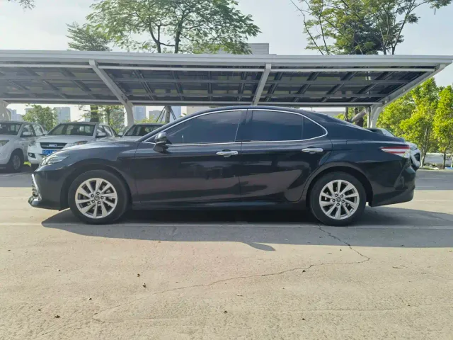Toyota Camry — Фото автомобиля 5