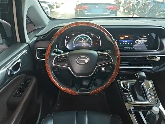 GAC Trumpchi M6 — Фото автомобиля 10