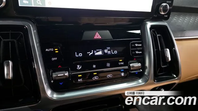 Kia Sorento Sorento 4-е поколение Бензин 2.5T 2WD — Фото автомобиля 19