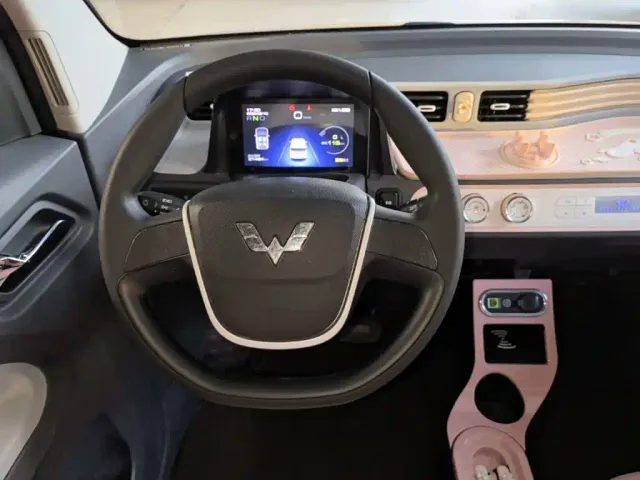 Wuling Hongguang Mini EV — Фото автомобиля 10