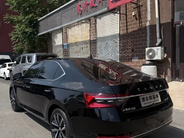 Skoda Superb — Фото автомобиля 6