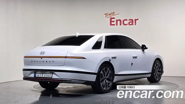 Hyundai Grandeur Grandeur (GN7) 2.5 Бензин 2WD — Фото автомобиля 2