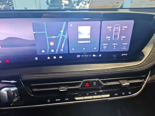 Buick LaCrosse — Фото автомобиля 12