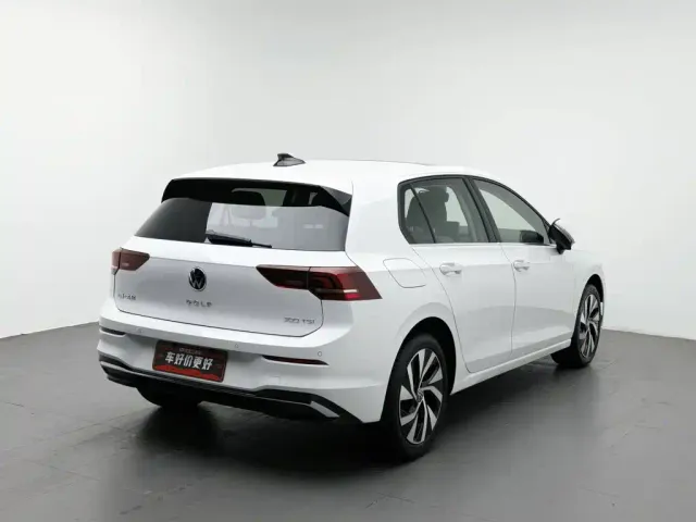 Volkswagen Golf — Фото автомобиля 2