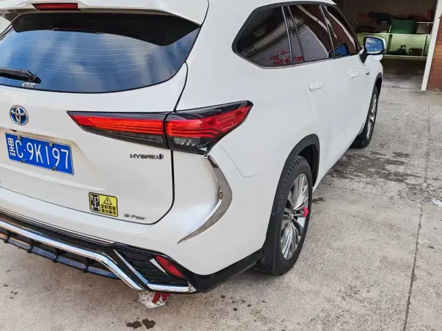Toyota Highlander — Фото автомобиля 8