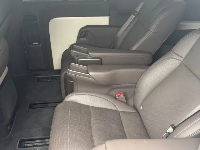 Li Auto MEGA — Фото автомобиля 12