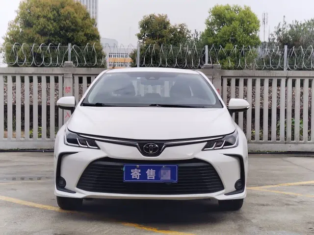 Toyota Corolla — Фото автомобиля 2