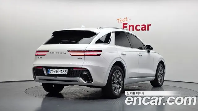 Genesis GV70 2.5T Бензин AWD — Фото автомобиля 2