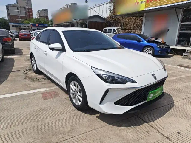 Roewe i5 — Фото автомобиля 3
