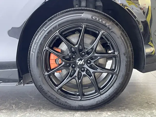 IM Motors LS6 — Фото автомобиля 10