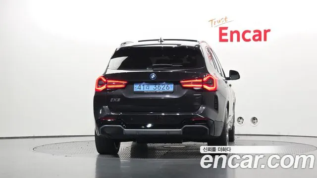 BMW iX3 G08 (2020–2024) — Фото автомобиля 4