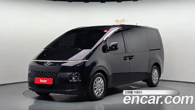 Фотография автомобиля — Hyundai Staria