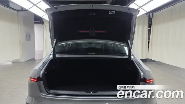 Hyundai Grandeur Grandeur (GN7) 3.5 LPG 2WD (Такси) — Фото автомобиля 16