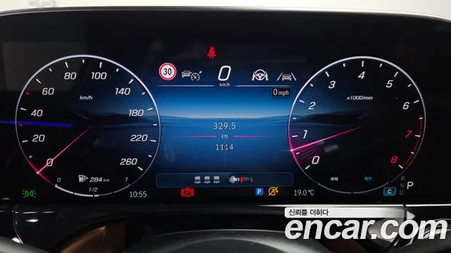 Mercedes-Benz E-Class W214 — Фото автомобиля 11