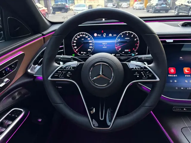 Mercedes-Benz E-Class — Фото автомобиля 6