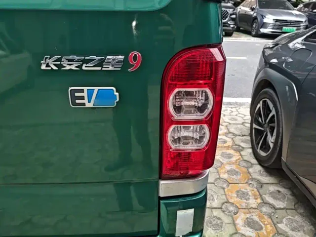Changan Star 9 EV — Фото автомобиля 23