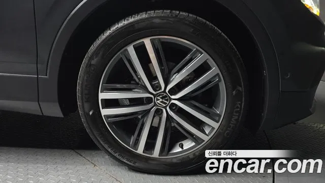 Volkswagen Tiguan Tiguan 2 поколение 2.0 TDI Prestige — Фото автомобиля 21