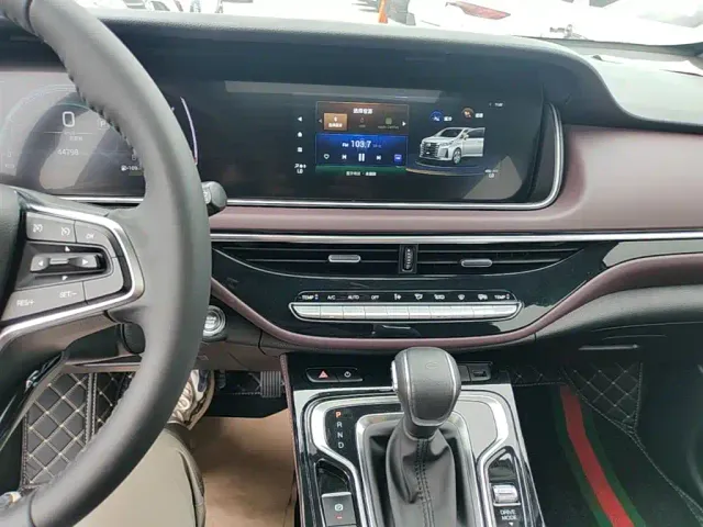 GAC Trumpchi M6 — Фото автомобиля 12