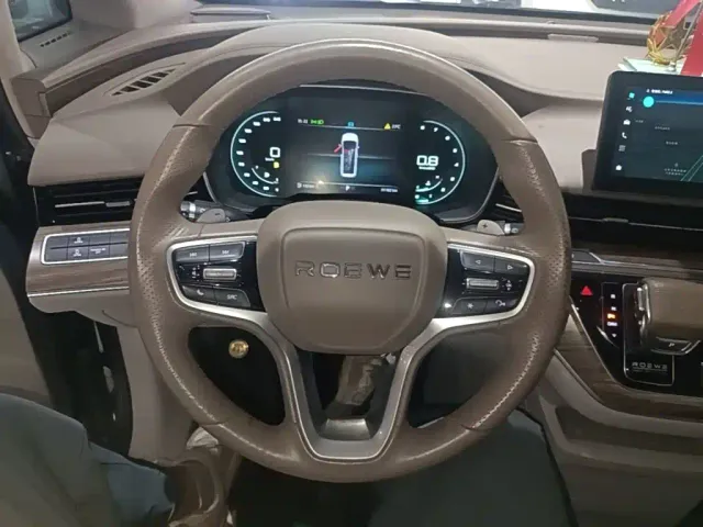 Roewe iMAX8 — Фото автомобиля 10