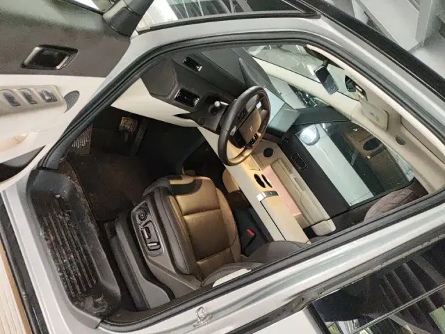 Li Auto MEGA — Фото автомобиля 2