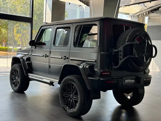 Mercedes-Benz G-Class — Фото автомобиля 15