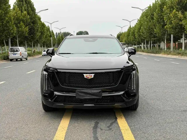 Cadillac XT5 — Фото автомобиля 9