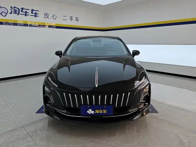 Hongqi E-QM5 — Фото автомобиля 2