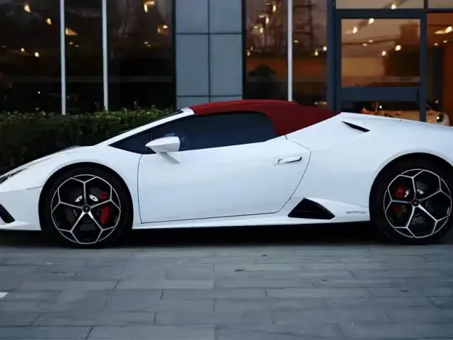 Lamborghini Huracan — Фото автомобиля 3