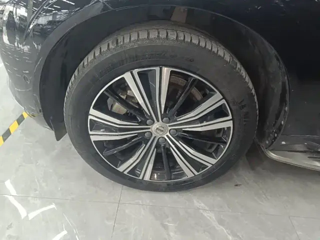 Volvo XC60 — Фото автомобиля 22