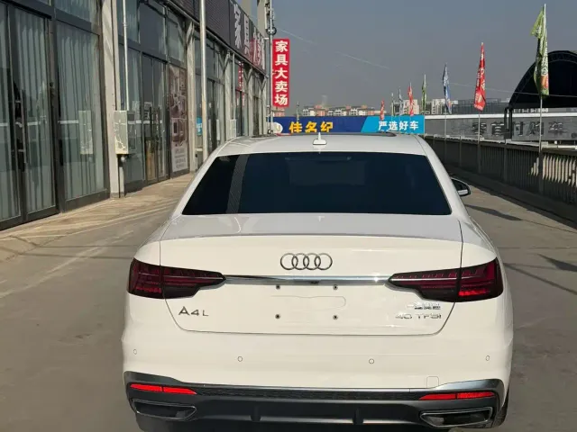 Audi A4L — Фото автомобиля 5