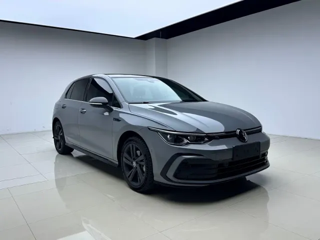 Volkswagen Golf — Фото автомобиля 3