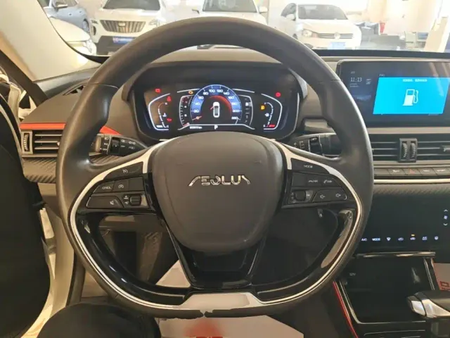 Dongfeng Yixuan — Фото автомобиля 10