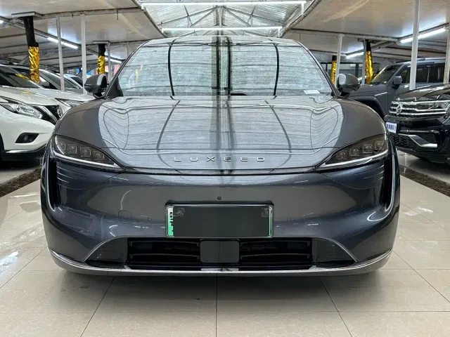Li Auto i6 — Фото автомобиля 2