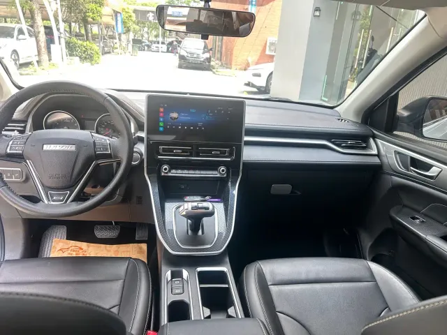 Haval M6 — Фото автомобиля 14