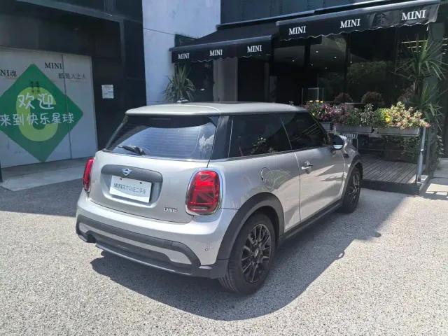 MINI Hatch — Фото автомобиля 4