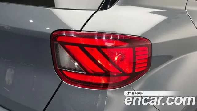 Hyundai Venue — Фото автомобиля 8