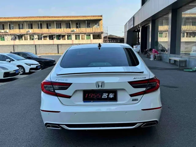 Honda Accord — Фото автомобиля 8