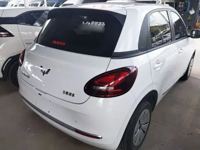 Wuling Bingo — Фото автомобиля 6