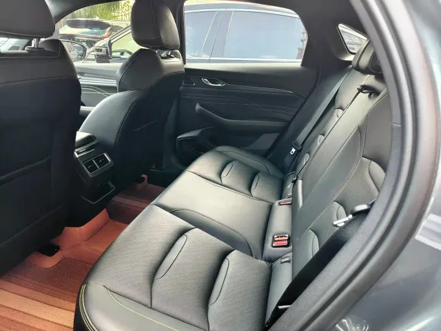 Geely Xingrui — Фото автомобиля 11