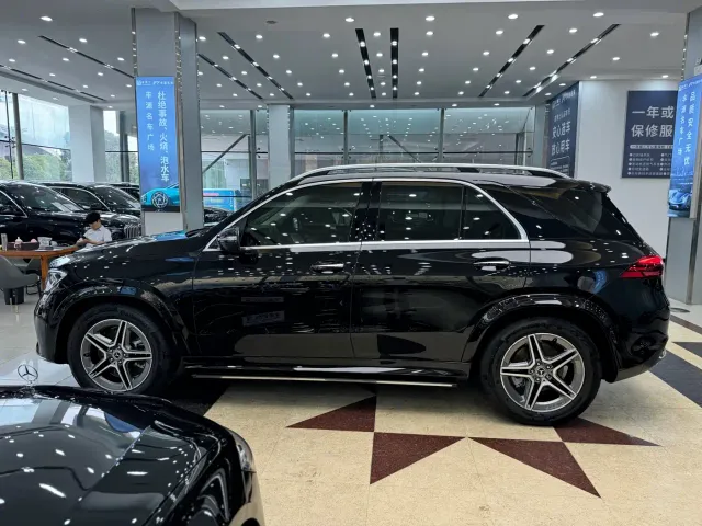 Mercedes-Benz GLE-Class — Фото автомобиля 27