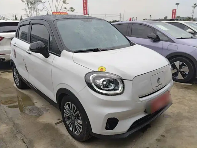 Leapmotor T03 — Фото автомобиля 3