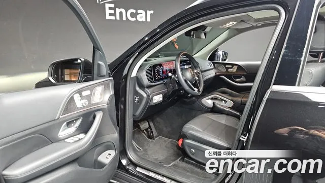 Mercedes-Benz GLE-Class — Фото автомобиля 10