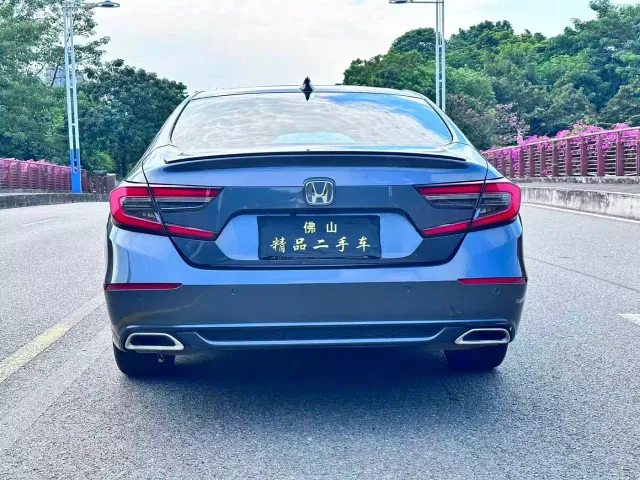 Honda Accord — Фото автомобиля 6