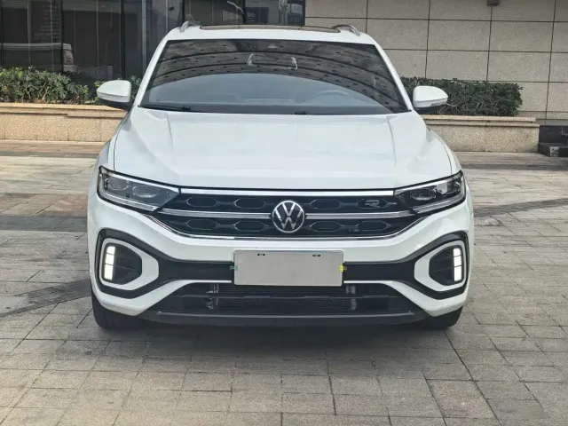 Volkswagen T-Roc — Фото автомобиля 2