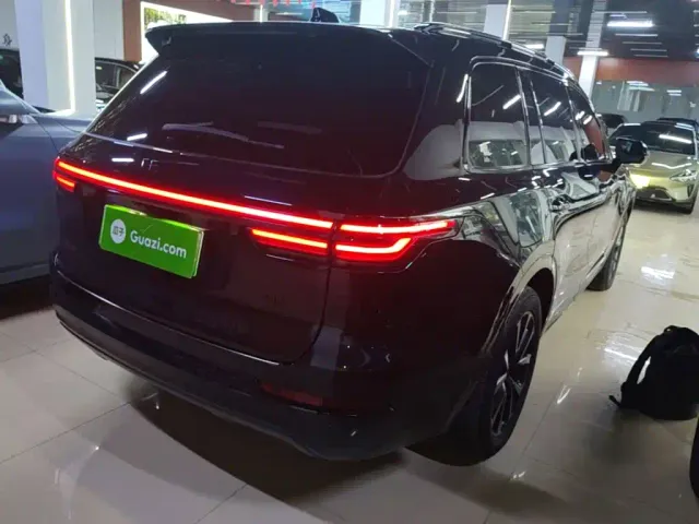 Li Auto ONE — Фото автомобиля 6