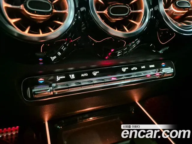 Mercedes-Benz GLB-Class — Фото автомобиля 14